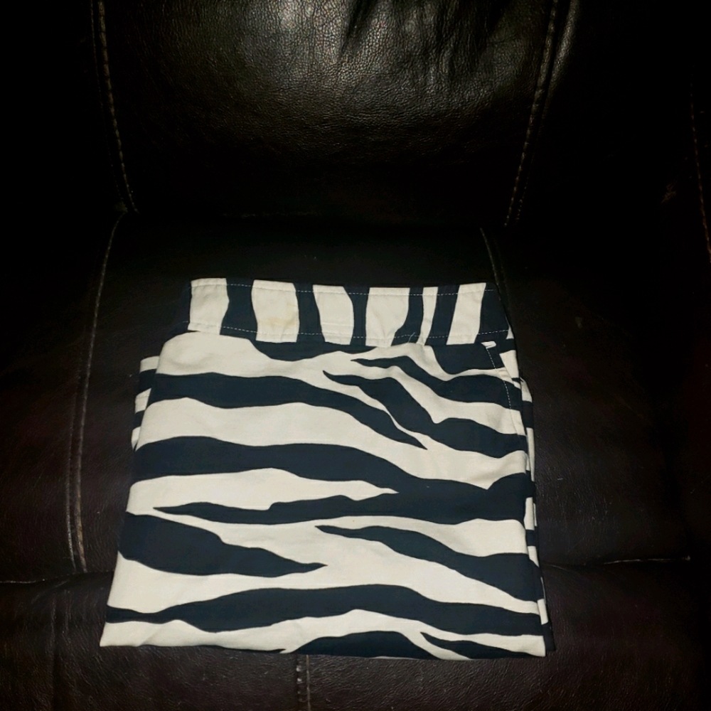 Merona Zebra Mini Skirt good quality material